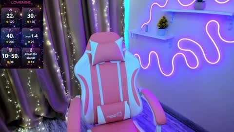 Snapshot of emiliyaqueen chatting on February 2025 08:38:01 AM Emiliya online show from February 2025 08:38:01 AM