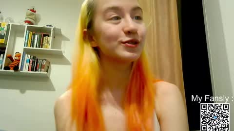 Snapshot of emilly_20 chatting on May 2026 09:46:02 PM Emily online show from May 2026 09:46:02 PM