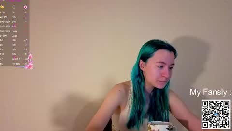 Snapshot of emilly_20 chatting on June 2026 09:39:01 PM Emily online show from June 2026 09:39:01 PM