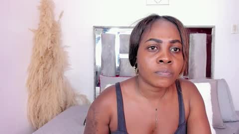 Snapshot of emilly_roaa chatting on November 2025 07:47:01 PM Emilly Roa online show from November 2025 07:47:01 PM