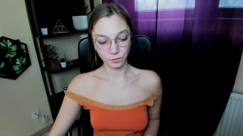 Snapshot of emilly_xkiss chatting on March 2025 12:37:02 PM Emilly online show from March 2025 12:37:02 PM