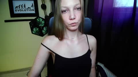 Emilly online show from June 2026 02:33:01 PM