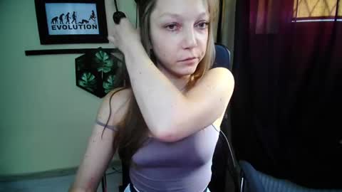 Emilly online show from June 2026 06:18:02 AM