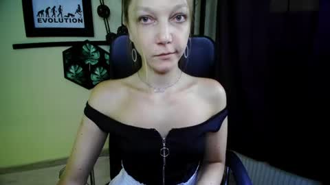 Emilly online show from July 2026 12:21:02 PM