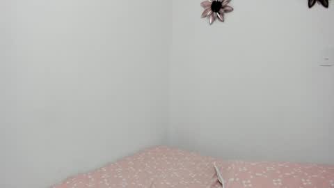 Snapshot of emillygonzalez chatting on January 2025 12:16:01 AM . . online show from January 2025 12:16:01 AM