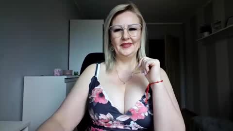 EmillyLove online show from March 2026 08:04:01 AM