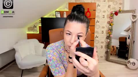 EmillyTaylor online show from October 2025 04:38:01 AM