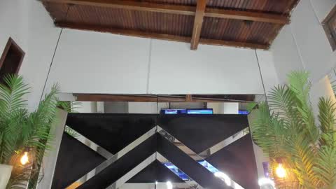 Emily  online show from November 2025 10:47:02 AM