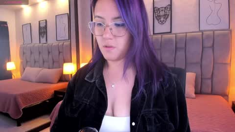 Snapshot of emily_5weet chatting on January 2025 07:11:02 AM Emily online show from January 2025 07:11:02 AM