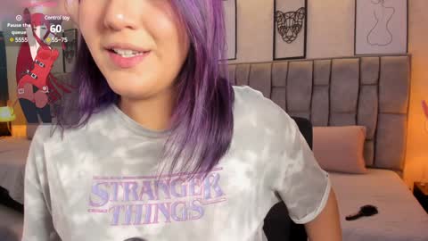 Snapshot of emily_5weet chatting on February 2025 05:21:02 AM Emily online show from February 2025 05:21:02 AM