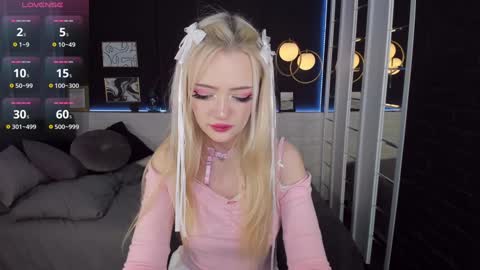 Emily online show from December 2024 01:18:02 AM