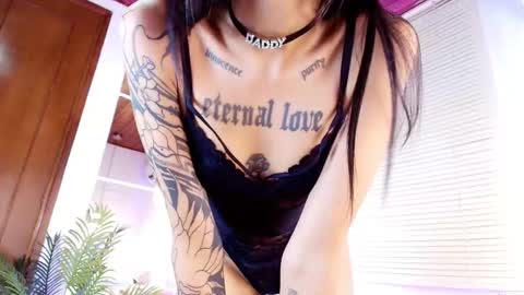 Snapshot of emily_burton18 chatting on February 2026 12:10:02 PM Emily Burton online show from February 2026 12:10:02 PM