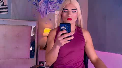 emily_castillo1_ online show from June 2026 05:19:02 AM