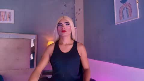 emily_castillo1_ online show from June 2026 05:27:01 AM