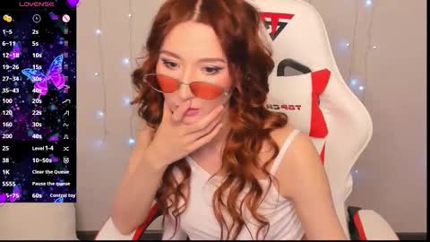 Snapshot of emily_cline chatting on October 2025 04:30:02 PM emily_cline online show from October 2025 04:30:02 PM