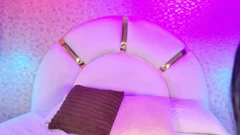 Snapshot of emily_dempsey chatting on December 2025 07:44:01 PM emily_dempsey online show from December 2025 07:44:01 PM