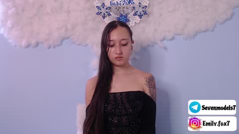 emily_fox7 online show from December 2024 05:10:02 PM