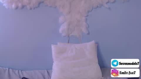 emily_fox7 online show from December 2024 03:04:01 PM