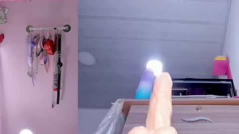 emily_foxxxi online show from July 2026 10:57:02 PM