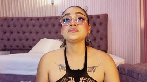 Snapshot of emily_foxyy chatting on March 2026 07:00:02 PM Emily online show from March 2026 07:00:02 PM