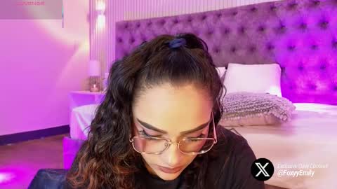 Snapshot of emily_foxyy chatting on March 2026 07:29:01 PM Emily online show from March 2026 07:29:01 PM