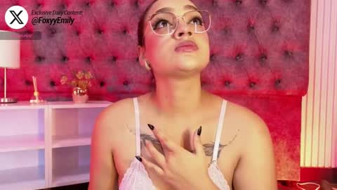 Snapshot of emily_foxyy chatting on March 2026 07:07:02 PM Emily online show from March 2026 07:07:02 PM