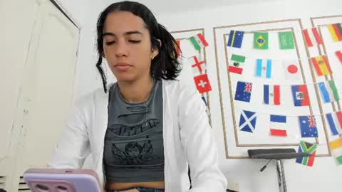 Snapshot of emily_gaviria1 chatting on June 2026 12:09:02 PM emily_gaviria1 online show from June 2026 12:09:02 PM
