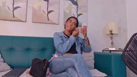 Snapshot of emily_gaviria1 chatting on July 2026 12:15:02 PM emily_gaviria1 online show from July 2026 12:15:02 PM