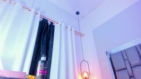 Emi  online show from March 2025 04:33:02 PM