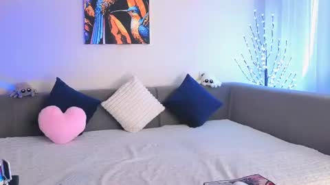 Emily Heels online show from July 2026 10:45:01 AM