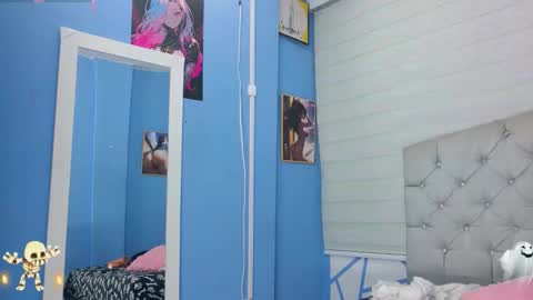 Snapshot of emily_jhons2 chatting on October 2025 04:57:02 AM Emily jhon online show from October 2025 04:57:02 AM