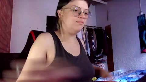 Julieta online show from January 2025 01:54:01 PM