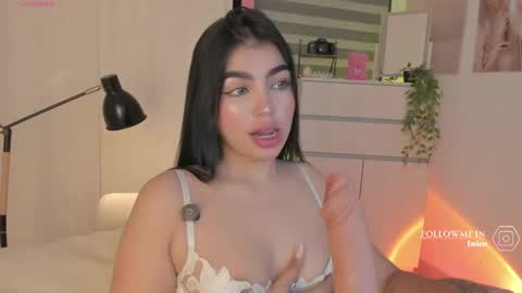 EmilyKenner  Independent model  online show from May 2026 11:27:01 AM