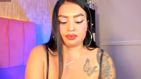 Emily  online show from May 2026 07:33:01 PM