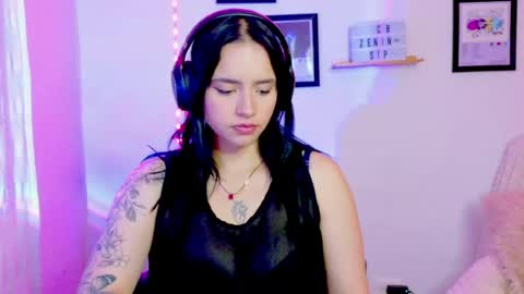 Emily Lindey online show from June 2026 05:00:01 AM
