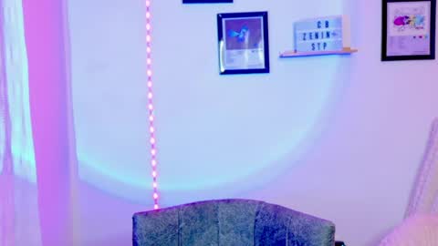 Emily Lindey online show from June 2026 06:03:02 AM