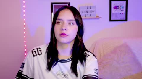 Emily Lindey online show from June 2026 05:28:01 AM