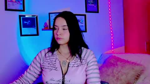 Emily Lindey online show from July 2026 07:17:02 AM