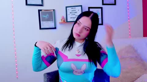 Emily Lindey online show from July 2026 04:03:02 PM