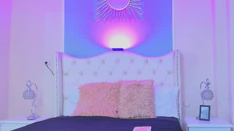 Emily online show from October 2025 08:44:01 PM