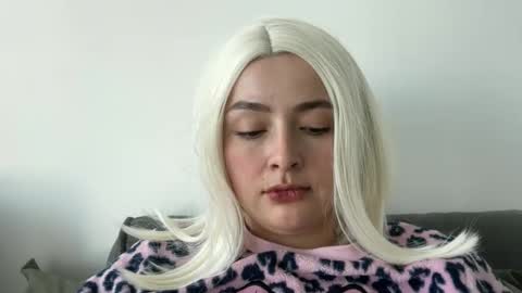 emily_morning_dew online show from November 2025 10:15:02 AM