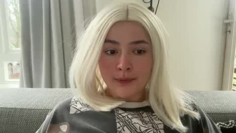 emily_morning_dew online show from February 2026 10:02:01 AM