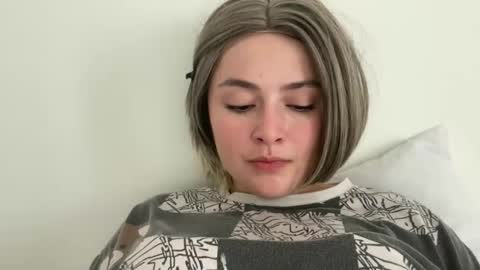 emily_morning_dew online show from May 2026 08:20:01 AM