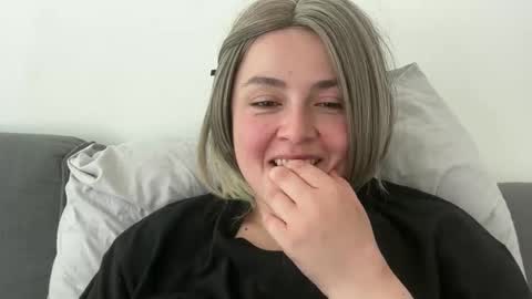 emily_morning_dew online show from May 2026 07:04:02 AM