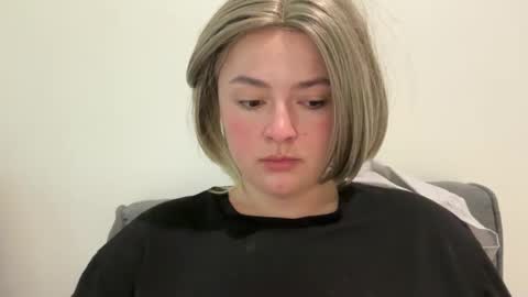 emily_morning_dew online show from May 2026 04:07:02 AM