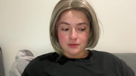 emily_morning_dew online show from May 2026 02:51:02 AM