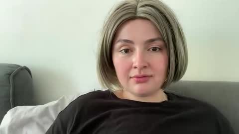 emily_morning_dew online show from June 2026 06:47:02 AM