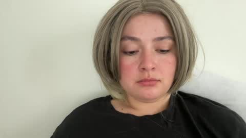 emily_morning_dew online show from June 2026 07:55:01 AM