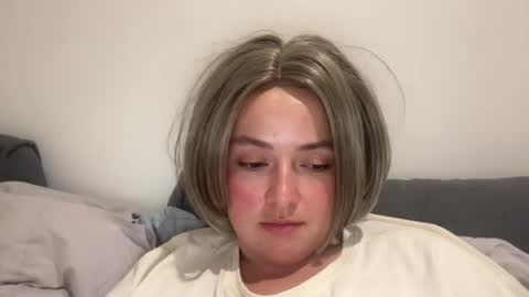 emily_morning_dew online show from July 2026 06:33:01 PM