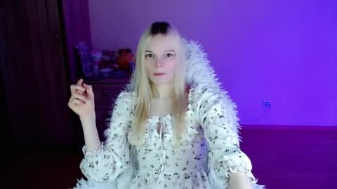 Snapshot of emily_nyaffe chatting on February 2025 10:32:01 PM Lia online show from February 2025 10:32:01 PM